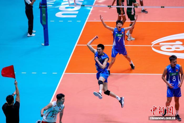 中国U18男排五局逆转巴基斯坦，晋级亚锦赛四强并锁定世锦赛门票